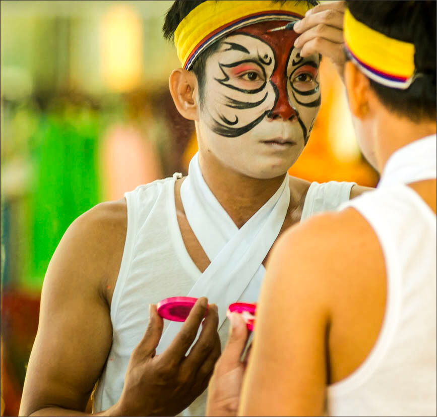 Capture the vibrant artistry of Hue’s mask painting workshops